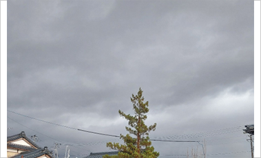 どんよりとした空の写真