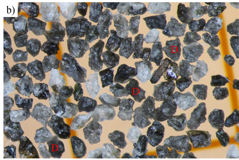 b）3月9日16:00頃の噴火による火山灰